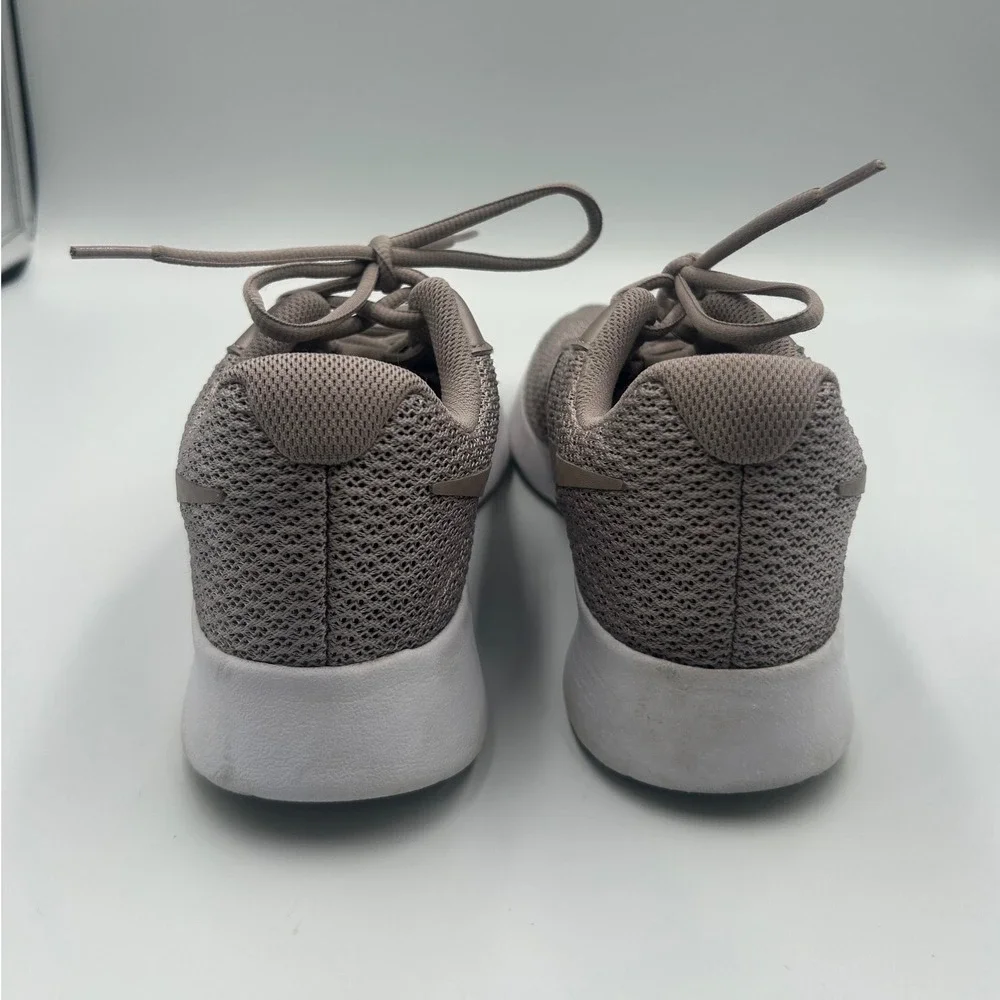Nike Tanjun Mauve Taupe Mesh Running Shoes Womens 7 812655-204
